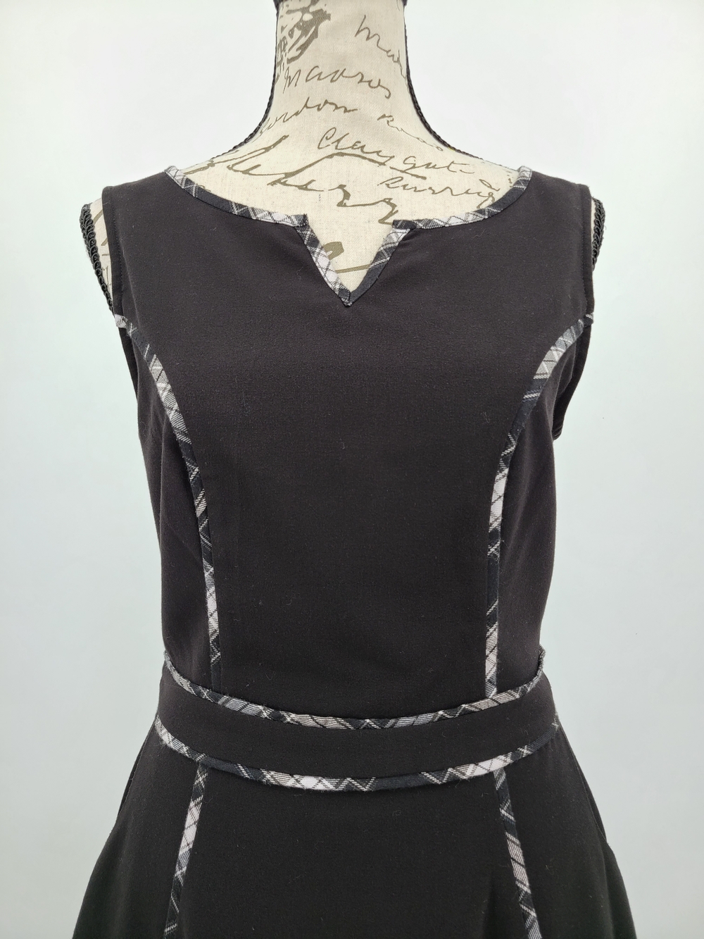 Modcloth Black Sleeveless A Line Dress With Plaid Trim Size Small - Picture 3 of 12